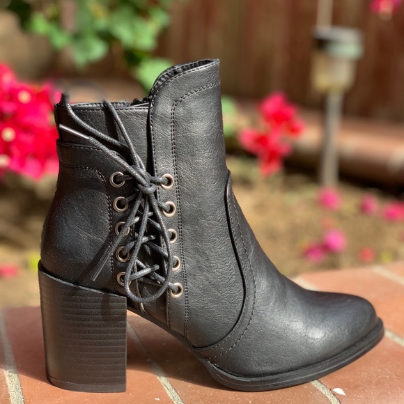 Ladies almond toe chunky heels booties - Picture 2 of 4